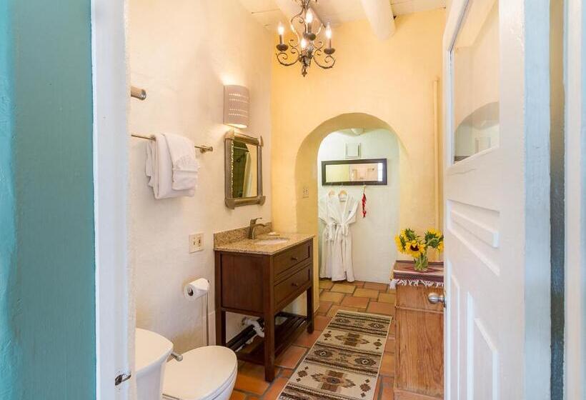 Номер Стандарт, Inn Of The Turquoise Bear