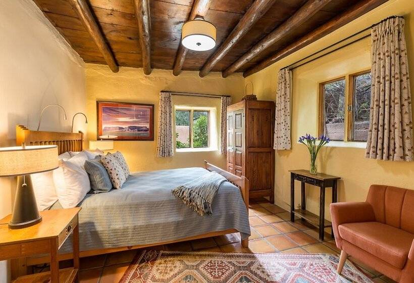 Люкс, Inn Of The Turquoise Bear