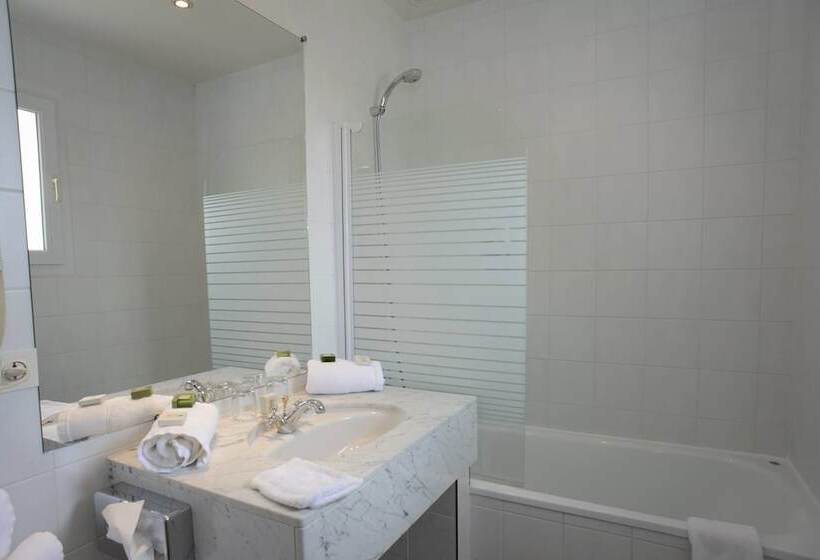 غرفة قياسية, Le Gue Du Holme