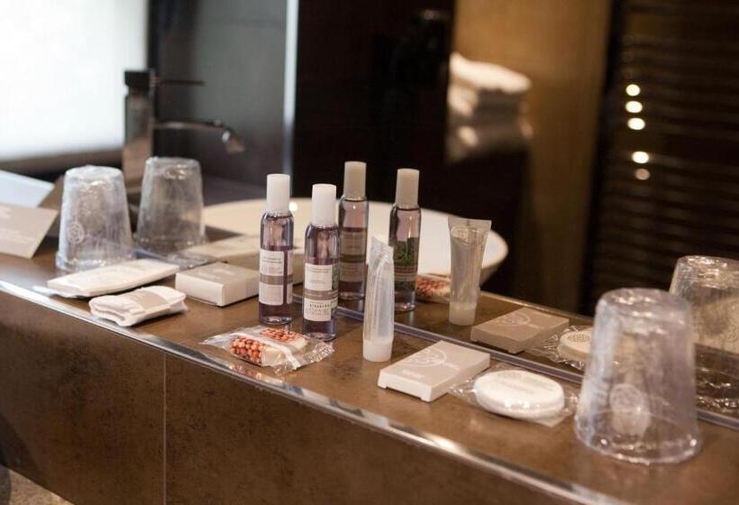 스위트 킹사이즈 침대, Le Pavillon De Gouffern