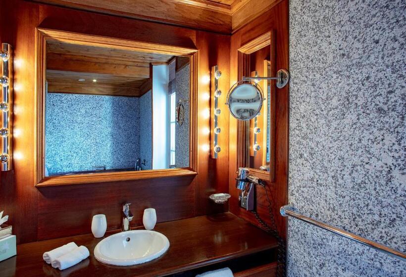 デラックスルーム, Lodge Park