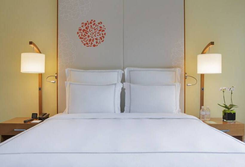 اتاق پرمیوم, Paradox Singapore Merchant Court At Clarke Quay