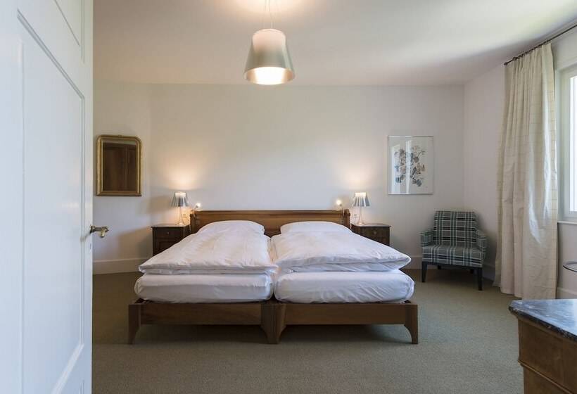 غرفة عائلية, Saratz Pontresina