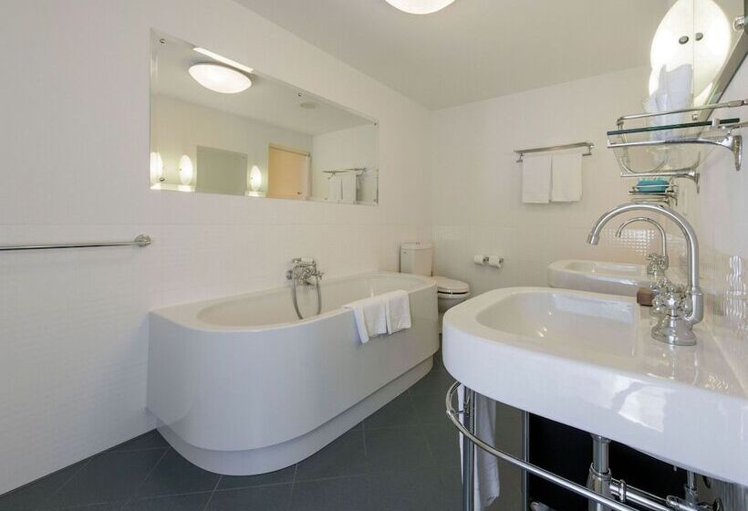 جناح جونيور, Saratz Pontresina