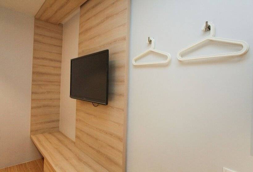 اتاق سوپریور, Summer View