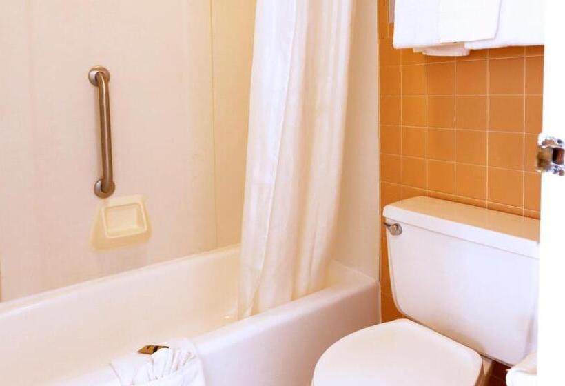 标准间, Sunrise Inn Williamstown