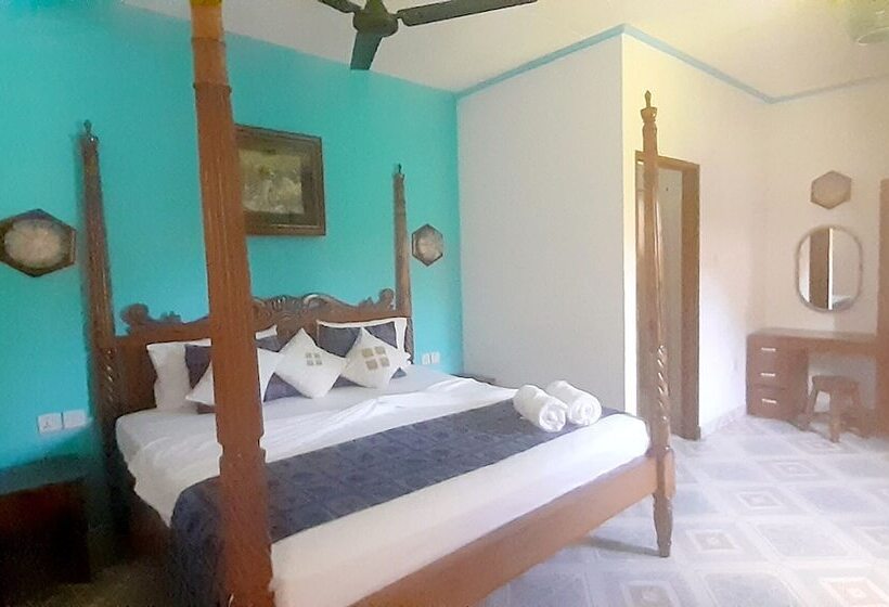 آپارتمان 1 خوابه, The Islander