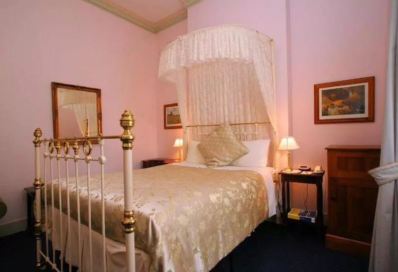 اتاق سوپریور با وان آب گرم, The Lodge On Elizabeth Boutique
