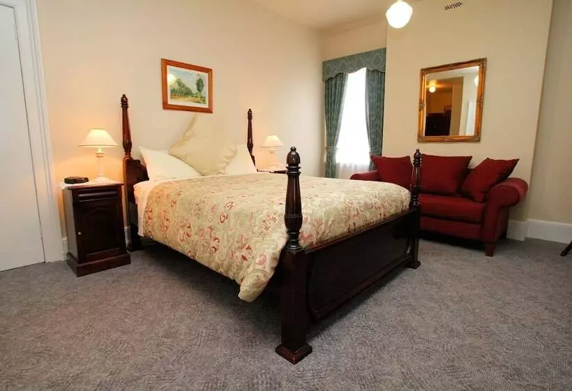 اتاق استاندارد با وان آب گرم, The Lodge On Elizabeth Boutique