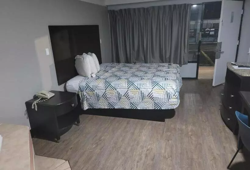 キングサイズベッドのスタンダードルーム, Studio 6 Suites Hinesville, Ga