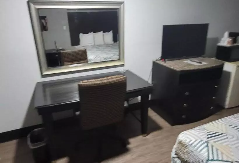 身障者適用キングサイズベッドルーム, Studio 6 Suites Hinesville, Ga