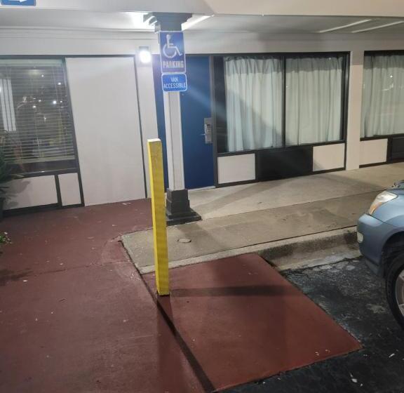 غرفة قياسية سرير كينج, Studio 6 Suites Hinesville, Ga