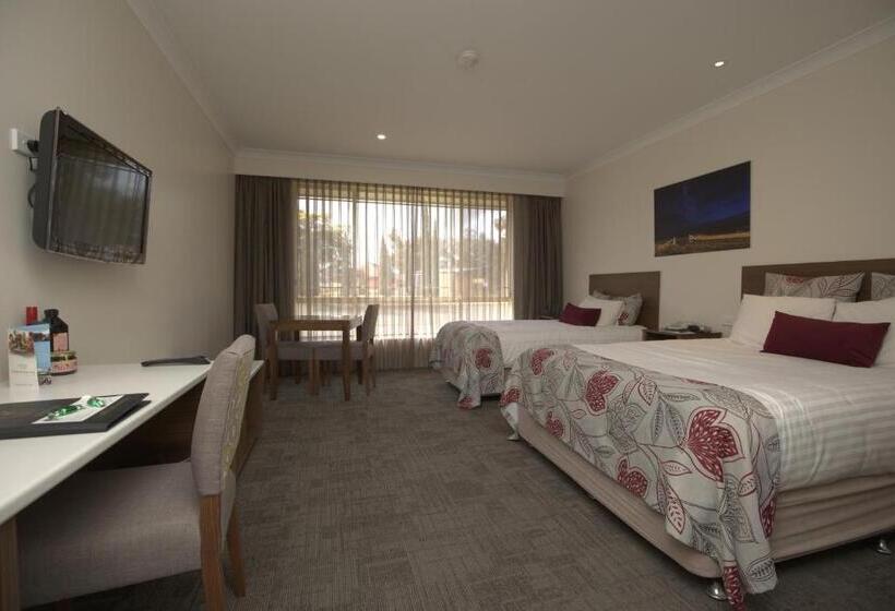 スーペリアールーム, Young Federation Motor Inn And Services Club