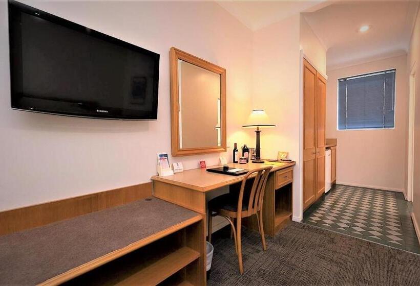 Номер Стандартный Кровать Куин, Young Federation Motor Inn And Services Club