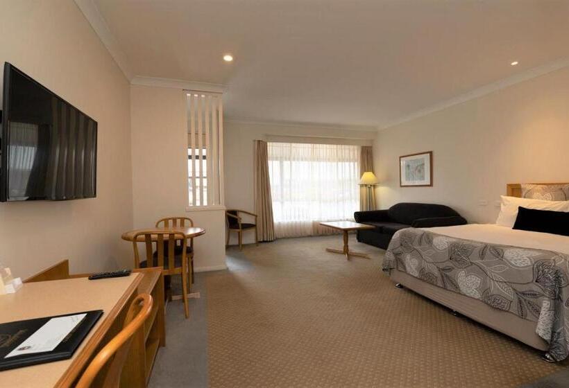 スタンダードルーム, Young Federation Motor Inn And Services Club