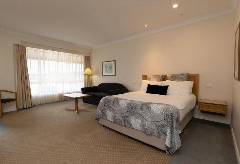 スタンダードルーム, Young Federation Motor Inn And Services Club