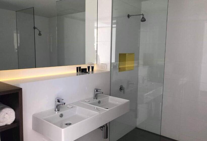 Номер Superior Кровать Кинг, Young Federation Motor Inn And Services Club
