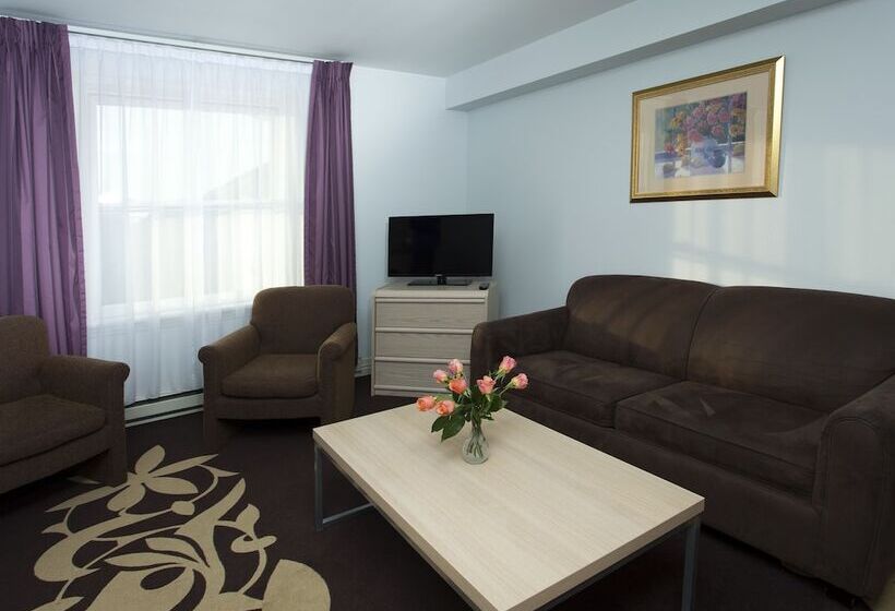 اتاق سوپریور خانوادگی, Airport Hotel Mara