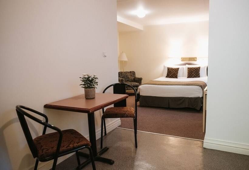 اتاق اکونومی, Airport Hotel Mara