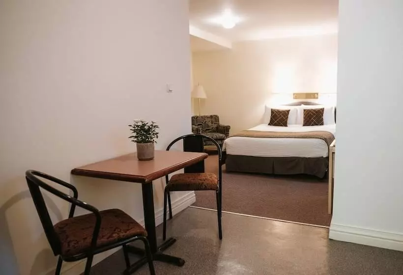 اتاق اکونومی, Airport Hotel Mara