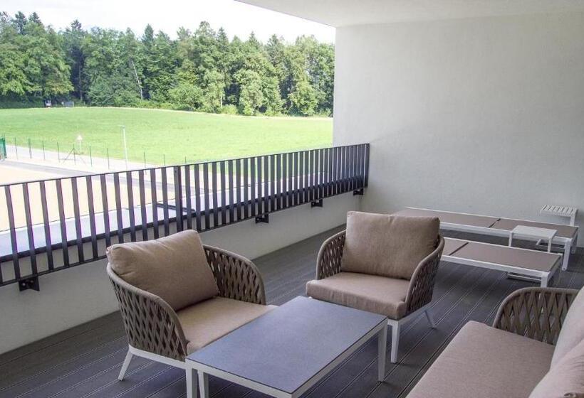 سوییت, Elegans Hotel Brdo