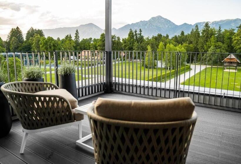 سوییت اجرایی, Elegans Hotel Brdo