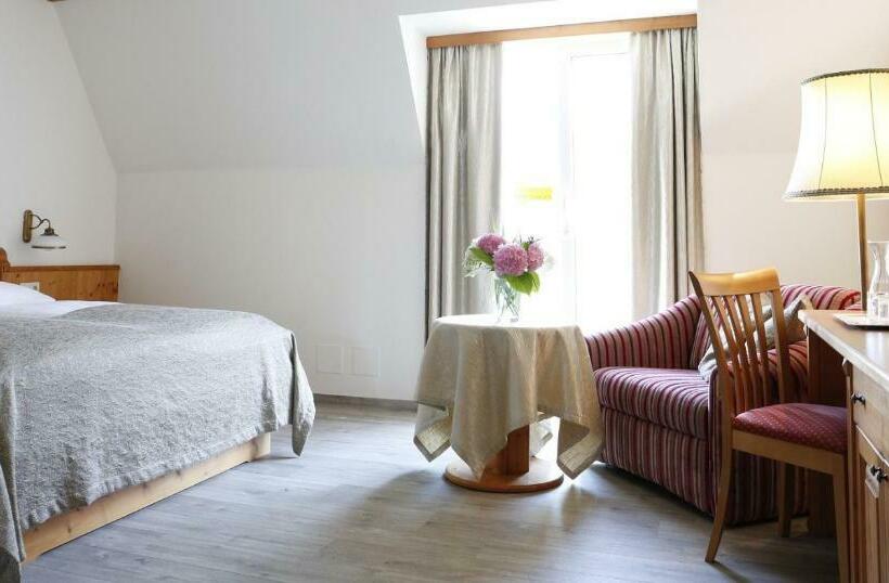 غرفة قياسية مزوَّدة بشُرفة, Birkenhof Gols   B & B   Wohlfühl Hotel Mit Wochenend Restaurant