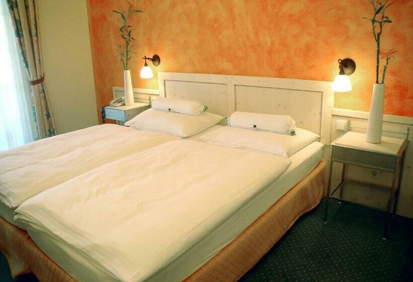 غرفة قياسية مزوَّدة بشُرفة, Birkenhof Gols   B & B   Wohlfühl Hotel Mit Wochenend Restaurant