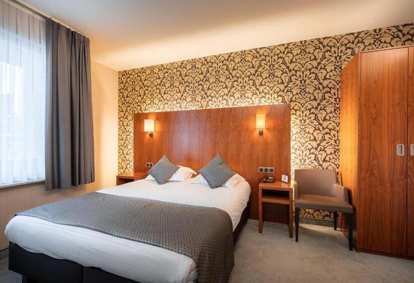 컴포트 룸, Chamade