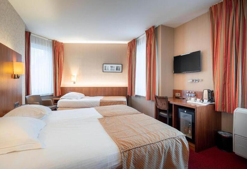 컴포트 트리플 룸, Chamade