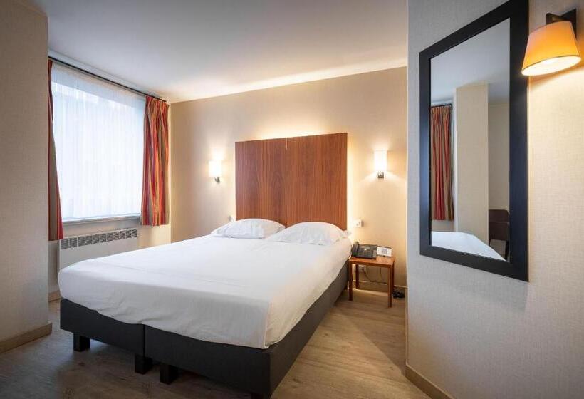 스탠다드 룸, Chamade