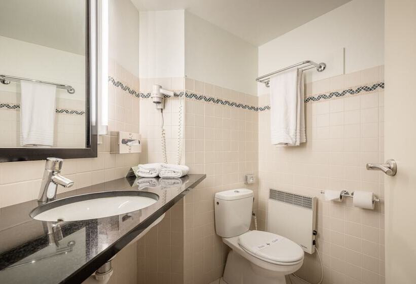 스탠다드 룸, Chamade