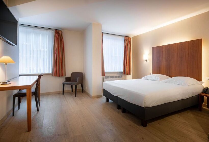 스탠다드 룸, Chamade