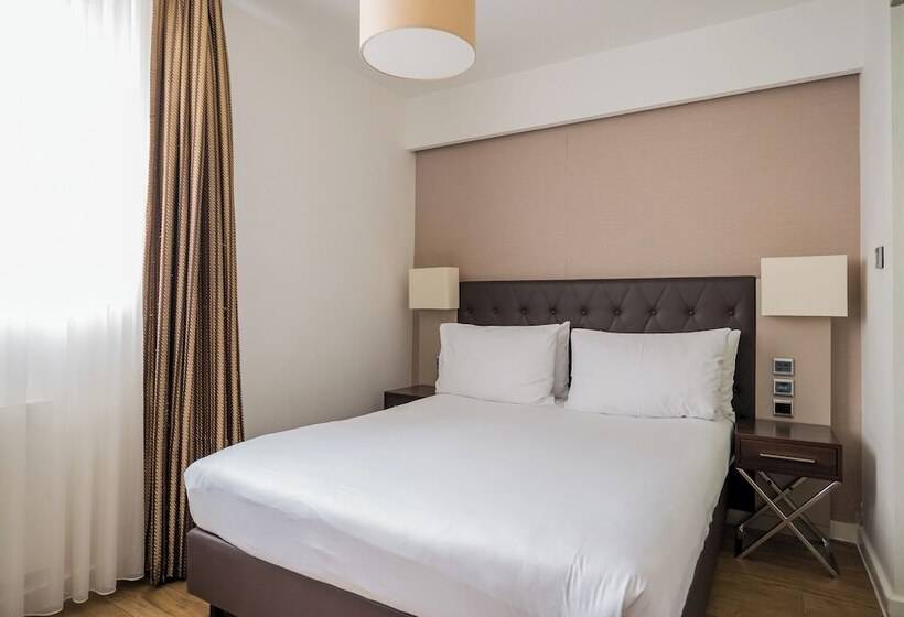 اتاق استاندارد, Homaris West Side