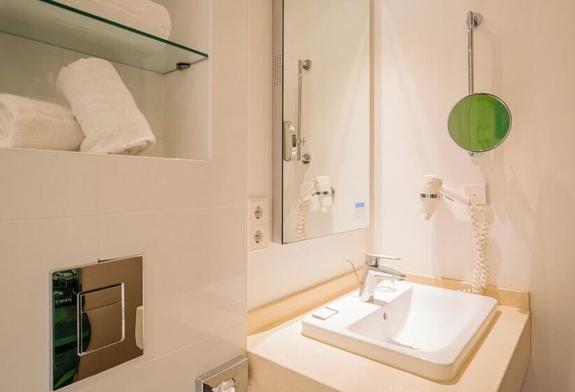 اتاق استاندارد, Homaris West Side