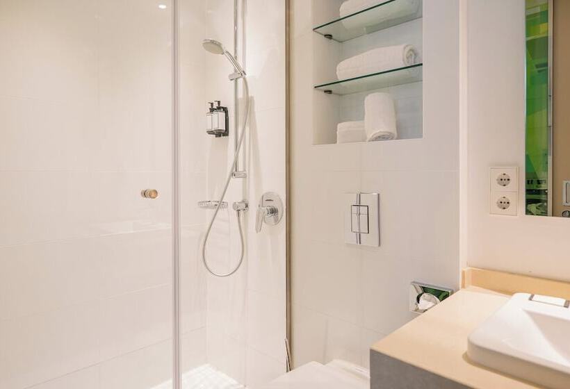 اتاق استاندارد, Homaris West Side