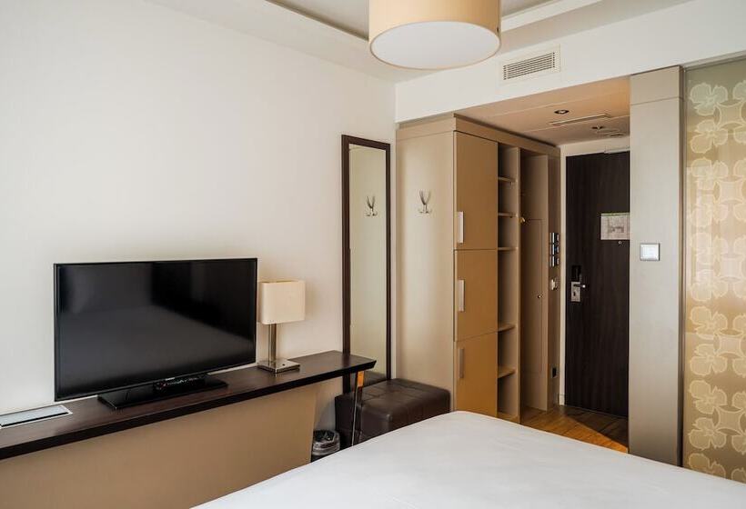 اتاق سوپریور, Homaris West Side