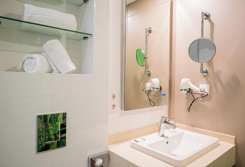 اتاق لوکس, Homaris West Side