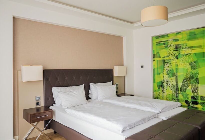 اتاق لوکس, Homaris West Side