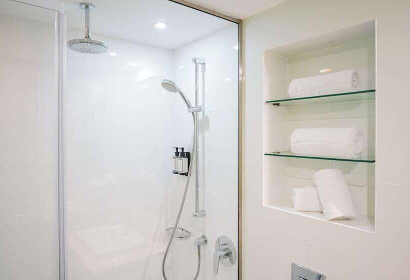 اتاق لوکس, Homaris West Side