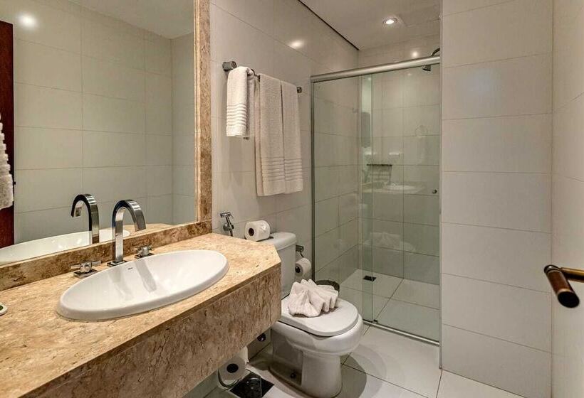 سوییت با چشم‌انداز کوه, Home Green Home