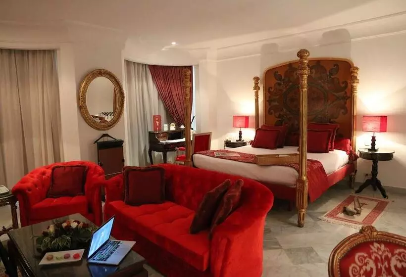 سوییت جونیور, La Maison Blanche