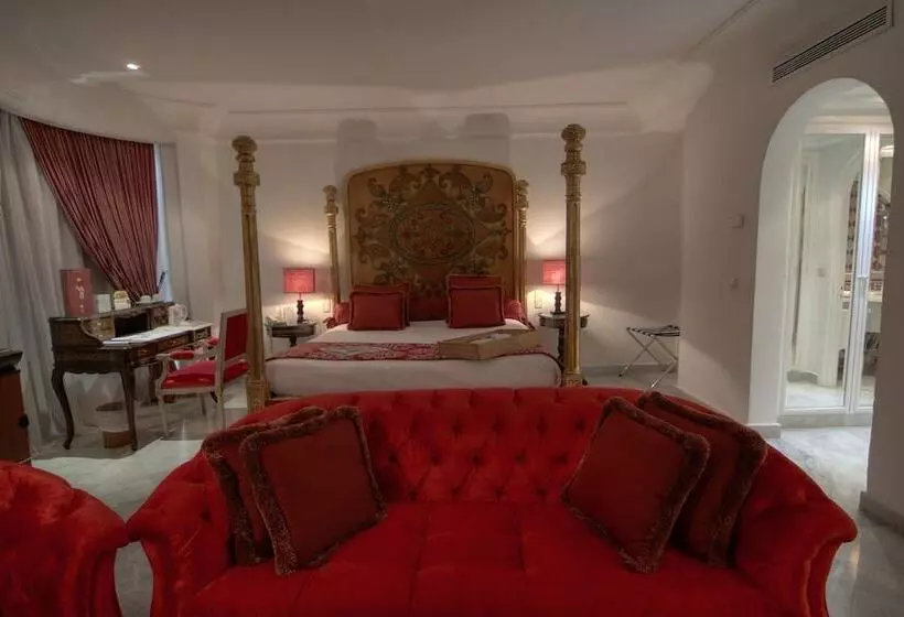 سوییت جونیور, La Maison Blanche