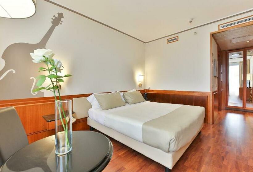 اتاق استاندارد, Leon D'oro