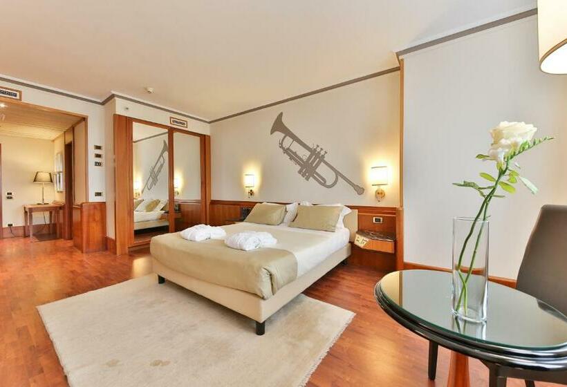 اتاق لوکس, Leon D'oro