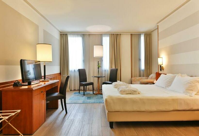 اتاق لوکس, Leon D'oro