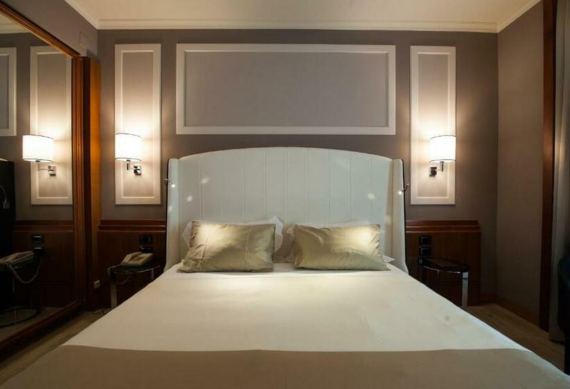 اتاق اکونومی یک تخته, Leon D'oro