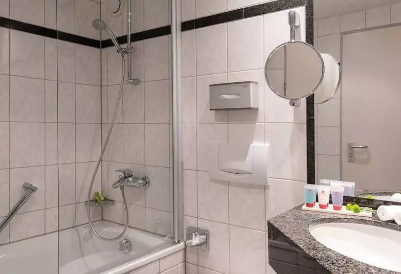 اتاق سوپریور سه تخته, Leonardo Royal Hotel Baden  Baden