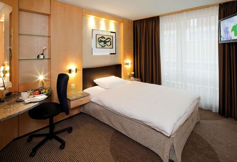 Номер Стандарт, Mövenpick Hotel Zürich Regensdorf