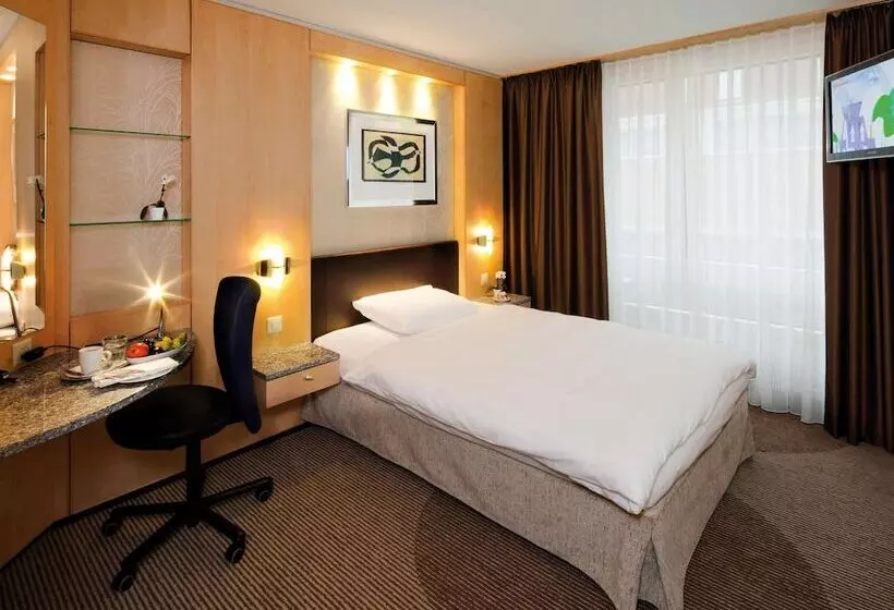スタンダードルーム, Mövenpick Hotel Zürich Regensdorf